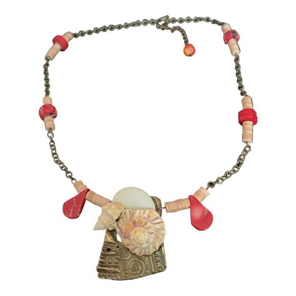 Shell Necklace - Picture 3 of 3